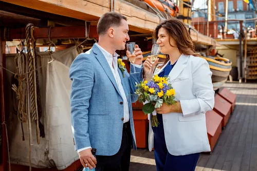Darina and Paul — Aboard the Göteborg, photo 45